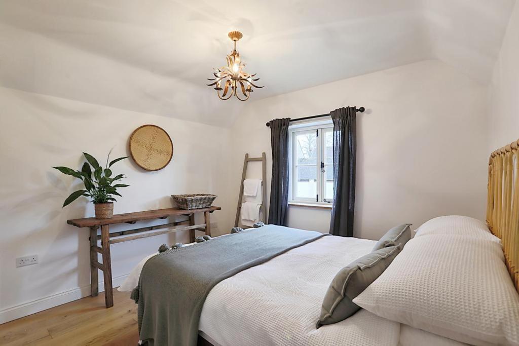 Luxury Cotswold Cottage With Hot Tub In Stow On The Wold! Kültér fotó