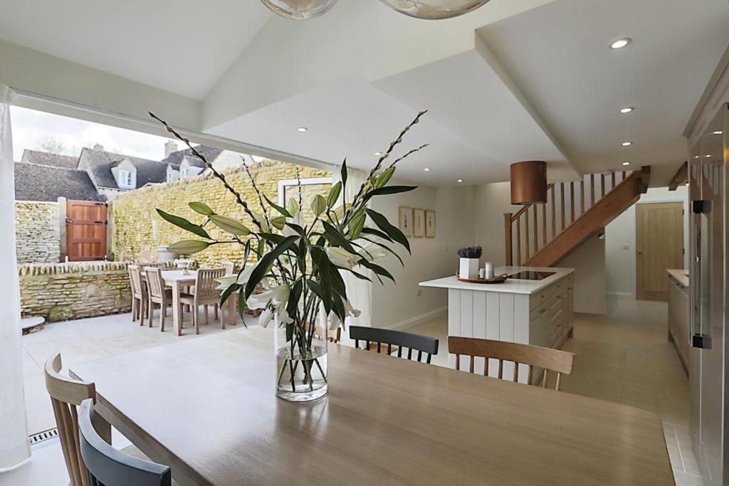 Luxury Cotswold Cottage With Hot Tub In Stow On The Wold! Kültér fotó